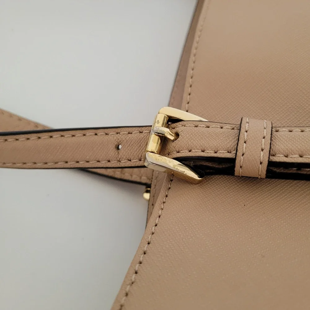 Michael Kors Jet Set Travel Saffiano Leather Tote Bag Beige Tan Gold Hardware